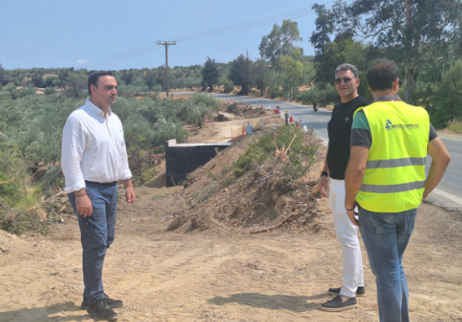 Αυτοψία του Αντιπεριφερειάρχη Π.Ε. Λακωνίας Θεόδωρου Βερούτη στο έργο οδικής ασφάλειας που υλοποιείται από τη γέφυρα της Απιδιάς έως τους Μολάους